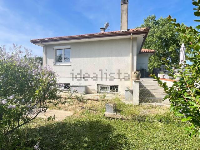 Maison, Pommevic