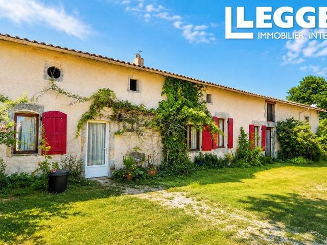 Maison, Pommiers Moulons