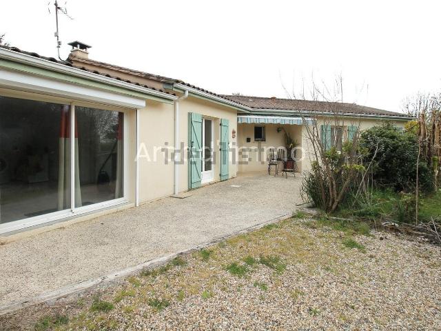 Maison, Pomport