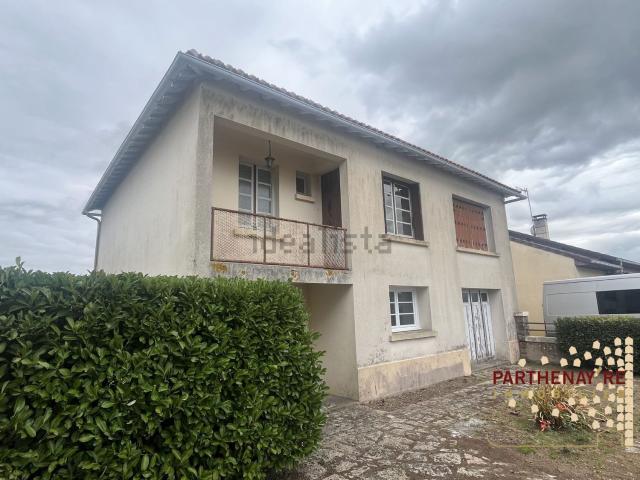Maison, Pompaire