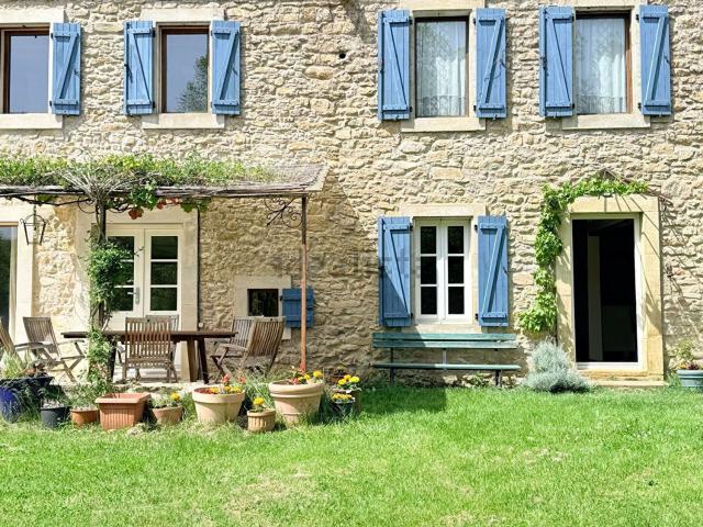 Maison, Pomy