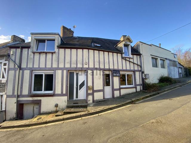 Maison, Pont d&apos Ouilly