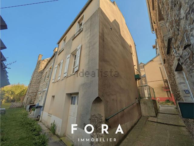Maison, Pont d&apos Ouilly