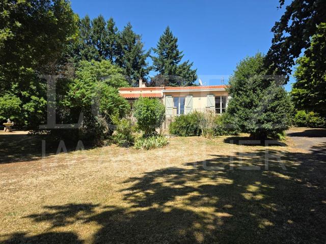 Maison, Pont de Larn