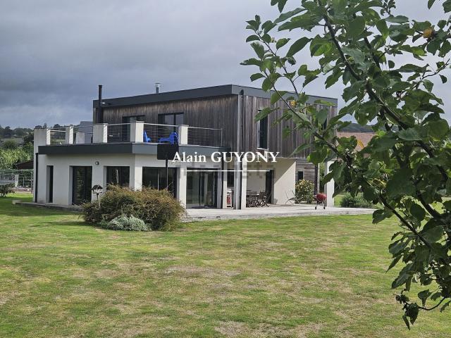 Maison, Pont l&apos Évêque