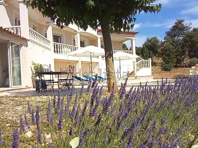 Maison, Pontevès