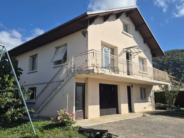 Maison, Port