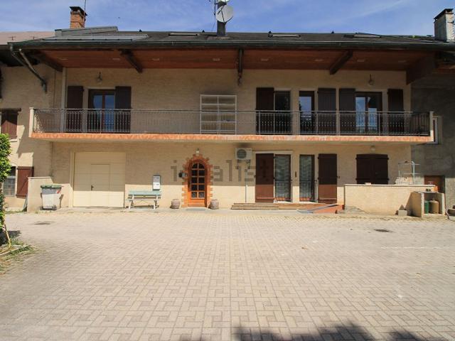 Maison, Porte de Savoie