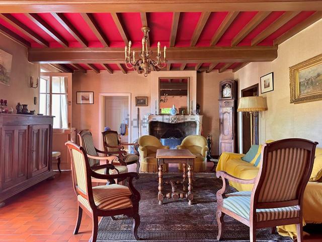 Maison, Porte des Pierres Dorées