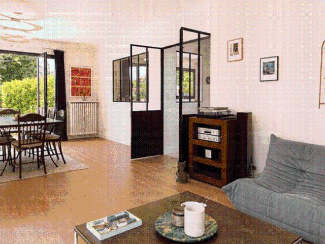 Maison • Porte Jaune
