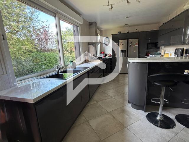 Maison Paillencourt 8 pièce s 205 m2
