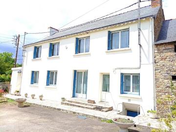 MAISON PANNECE EN PIERRE 6 PIECES 167 M2