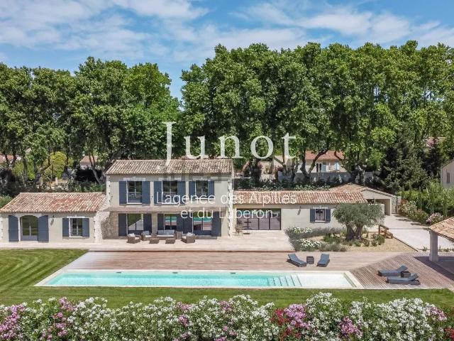 Maison, Paradou