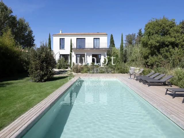 Maison, Paradou