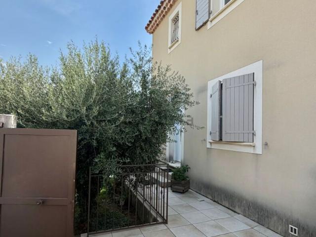 Maison, Paradou