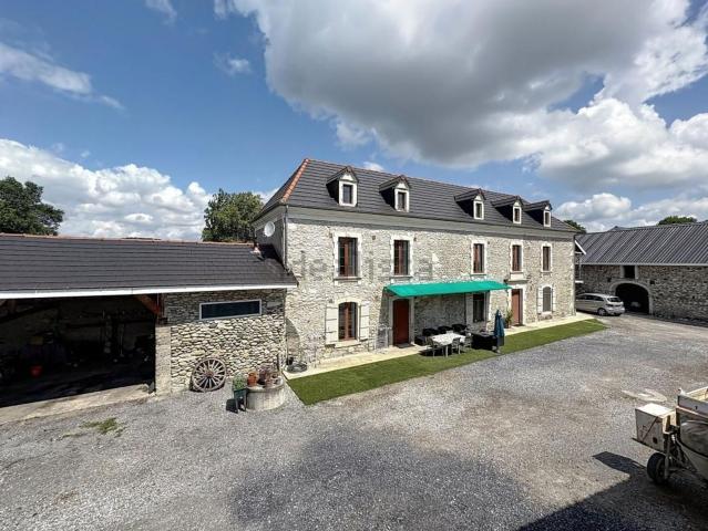 Maison, Pardies Piétat