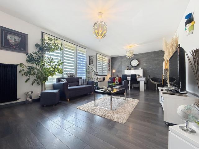 Maison parfaitement entretenue Plain pied, sous sol total
