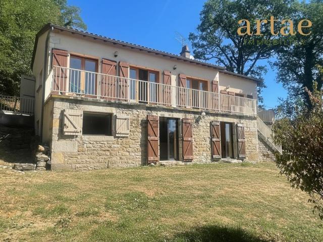 Maison, Parisot