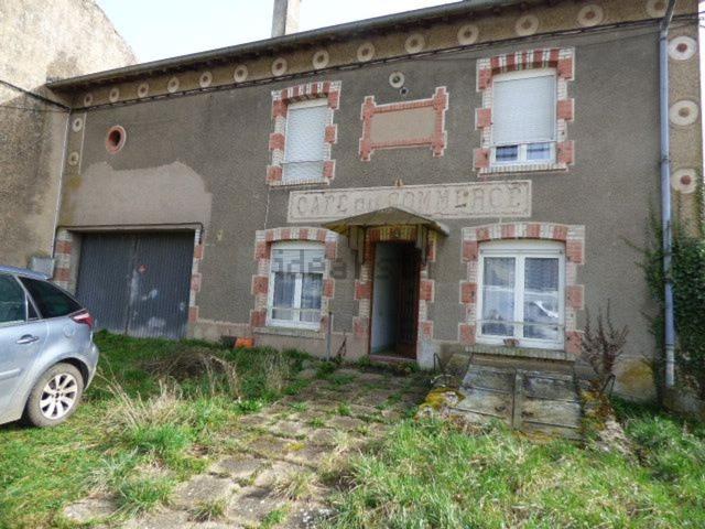 Maison, Parroy