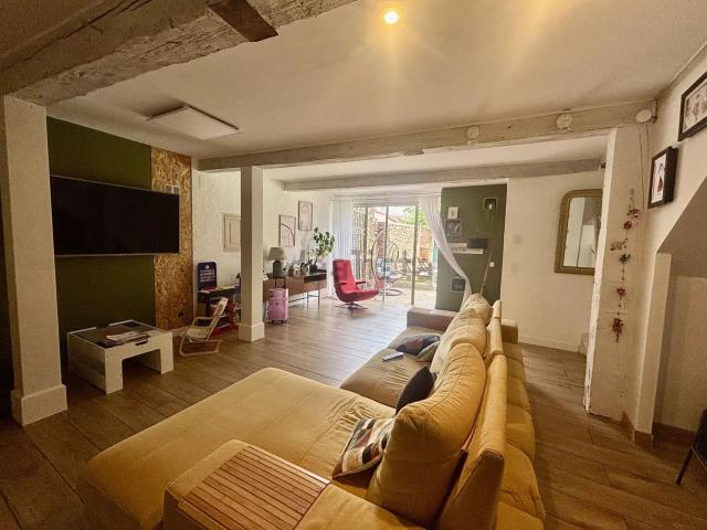 Maison, Passa