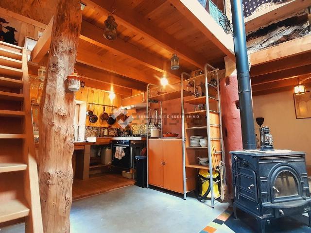 Maison, Peux et Couffouleux