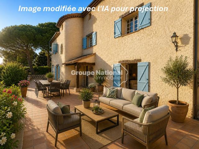 Maison 295 m² / 8P / 4 chambres / 3 salles de bains 295m² Peymeinade