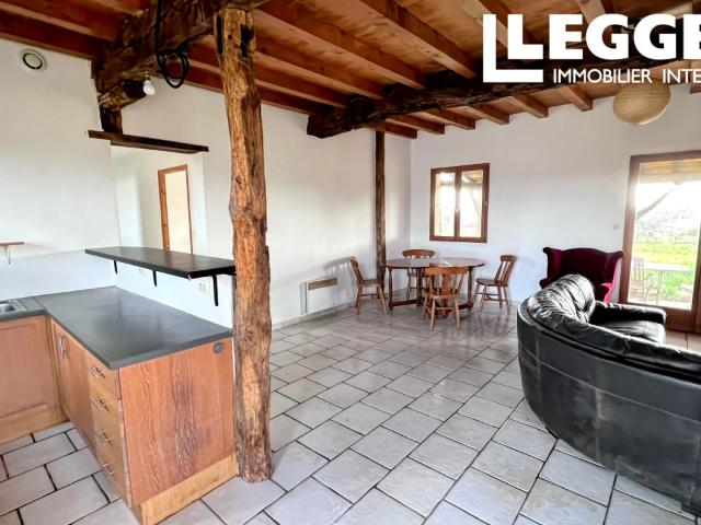 Maison Périgourdine à vendre à Saint Rémy – 5 chambres et jardin