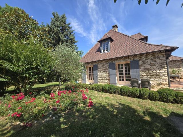 Maison Périgourdine En Pierre Prestations Haut De Gamme Et P. 254m² Cendrieux