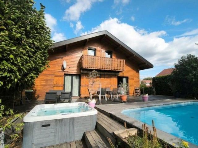 Maison, Péron
