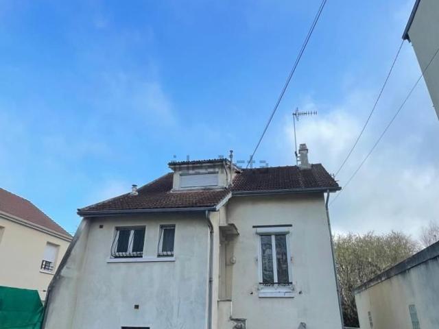 Maison, Persan