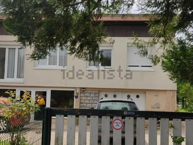 Maison, Perrouse