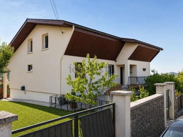 Maison, Perrigny