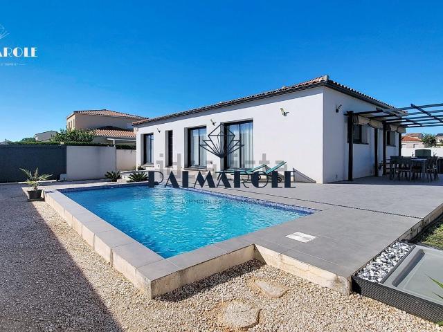 Maison, Pia