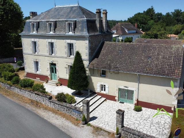 Maison, Piégut Pluviers