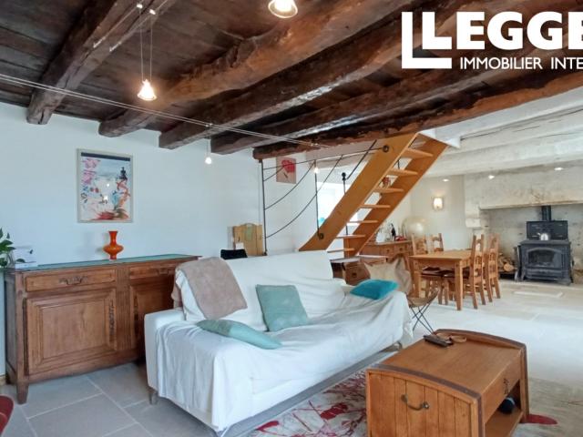 Maison pierre avec dépendance, grange, grand terrain plat piscine et vue panoramique