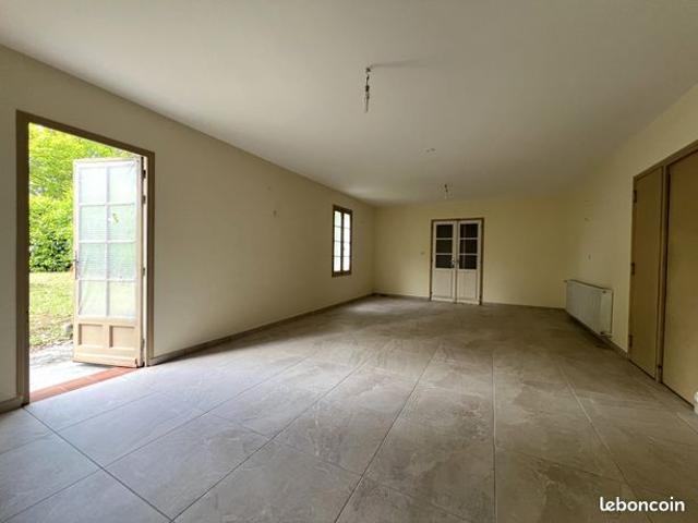 Maison pierre avec jardin 47140 Trentels