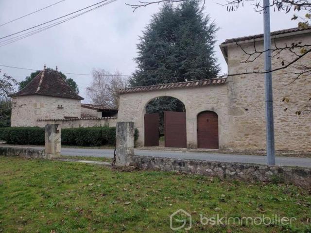 Maison Pierre proche St Emilion 10 pièces 6 chambres 689000