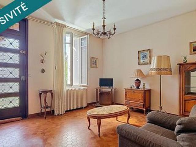 Maison pierre 1900 à mettre au gout du jour, fort potentiel