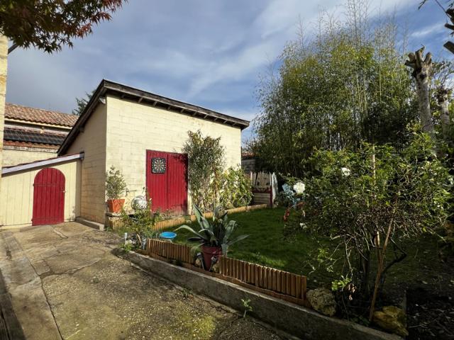 Maison pierre 3 chambres jardin