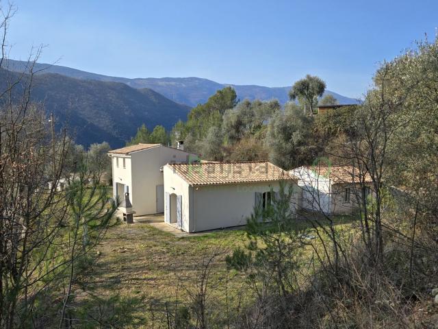 Maison, Pierrefeu