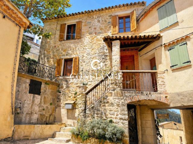 Maison, Pierrefeu