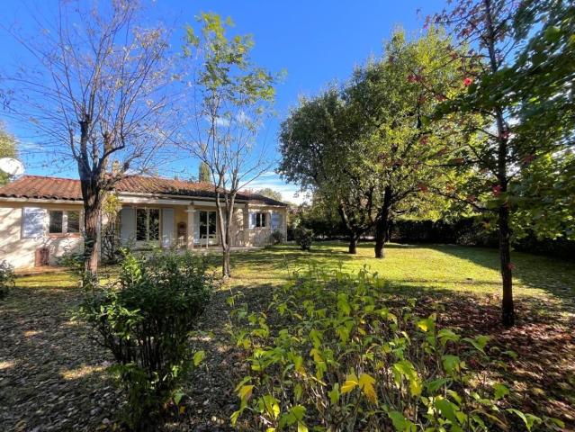 Maison, Pierrevert