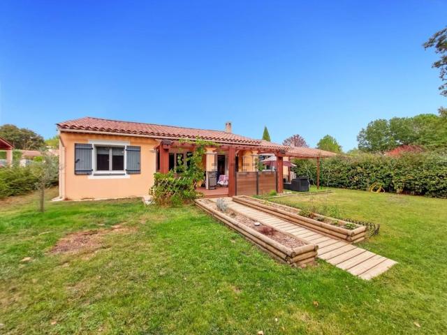 Maison, Pierrevert