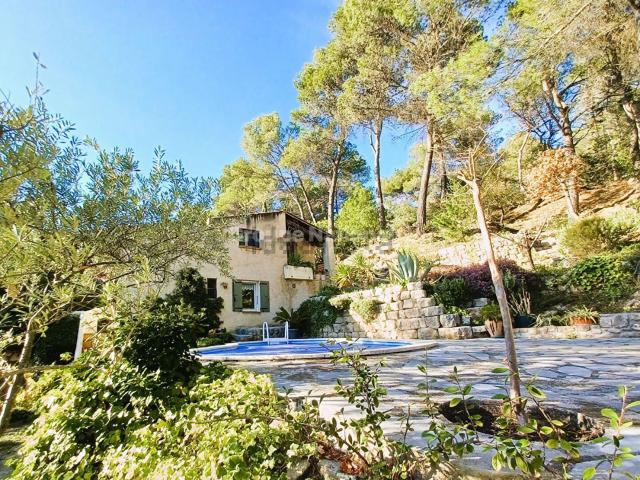 Maison, Pierrevert