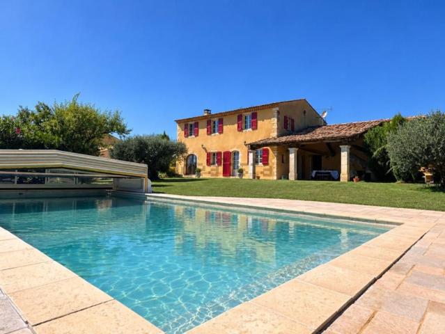 Maison, Pierrevert