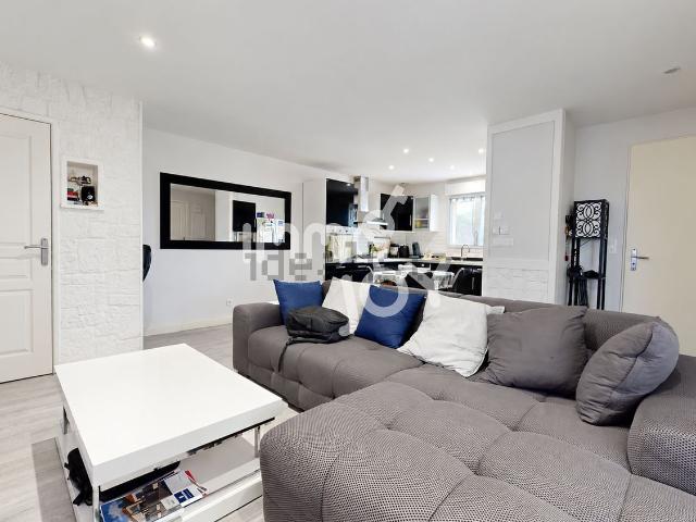 Maison, Pins Justaret