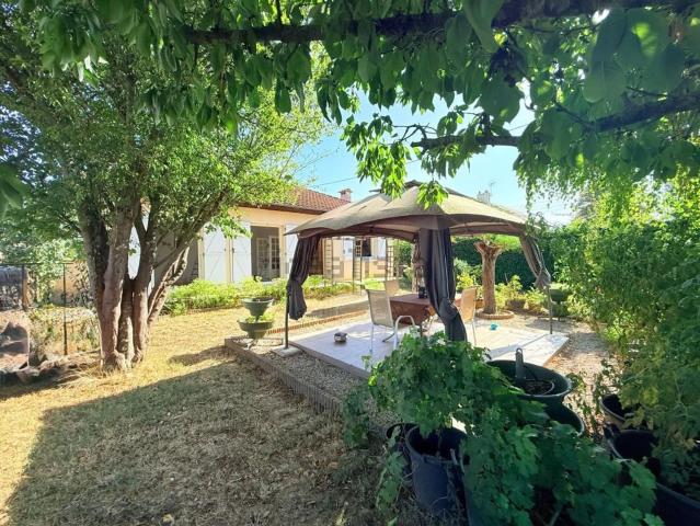 Maison, Pins Justaret
