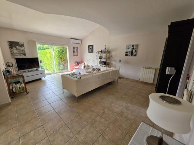 Maison piscine Aix St Donat
