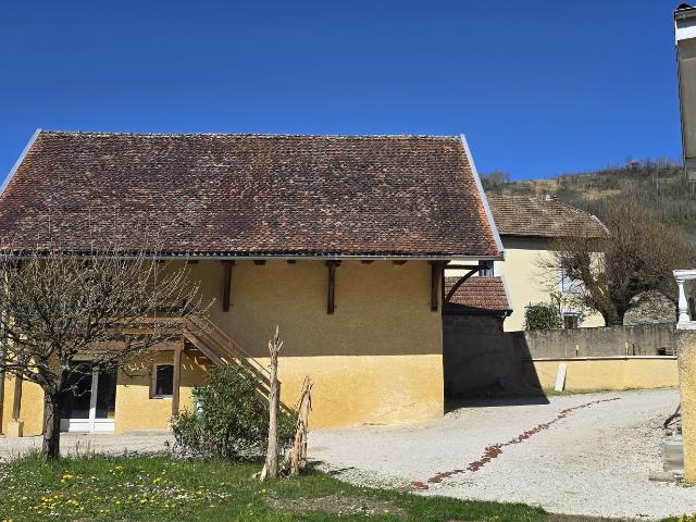 MAISON/GRANGE AVEC POTENTIEL 150m2 habitable VAULNAVEYS LE HAUT