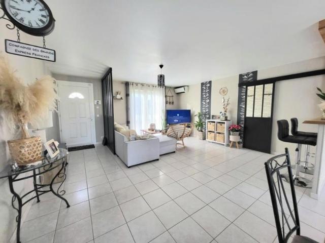 Maison plain pied, 4 chambres, garage et jardin